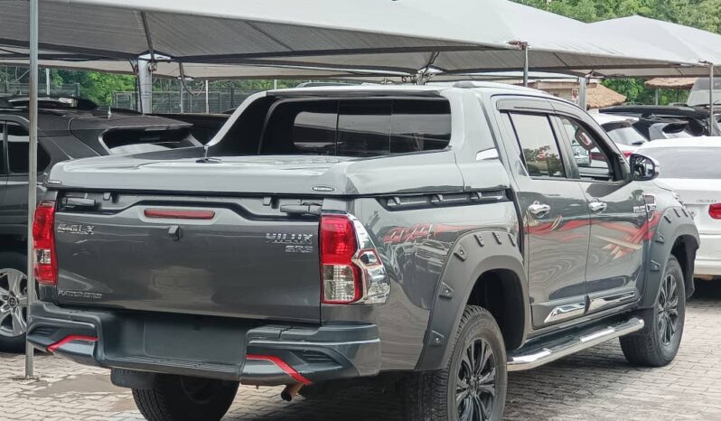 
								Naija Used 2019 Toyota Hilux full									