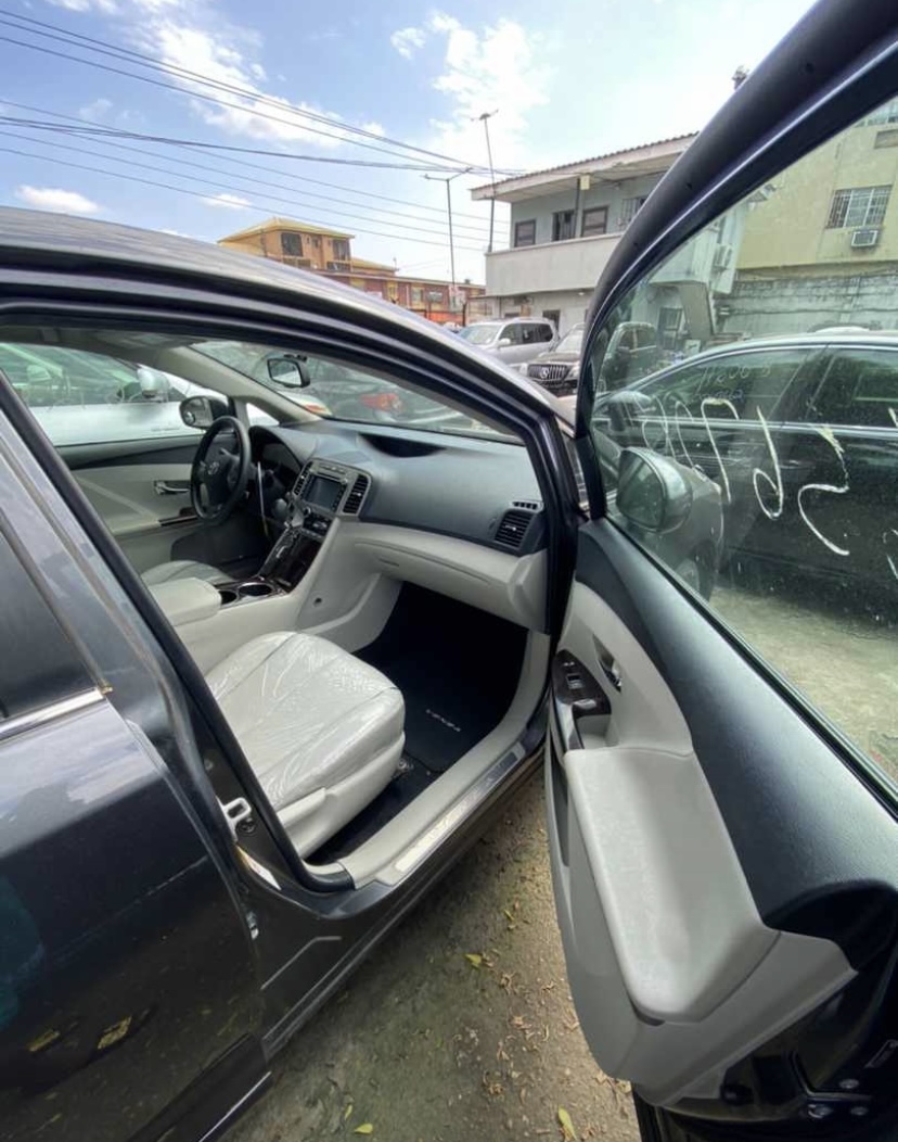 Foreign Used 2012 Toyota Venza