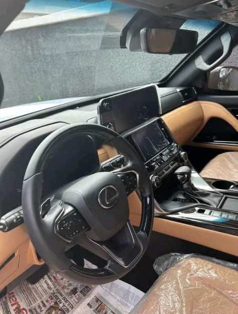 Brand New 2023 Lexus Lexus LS 600h