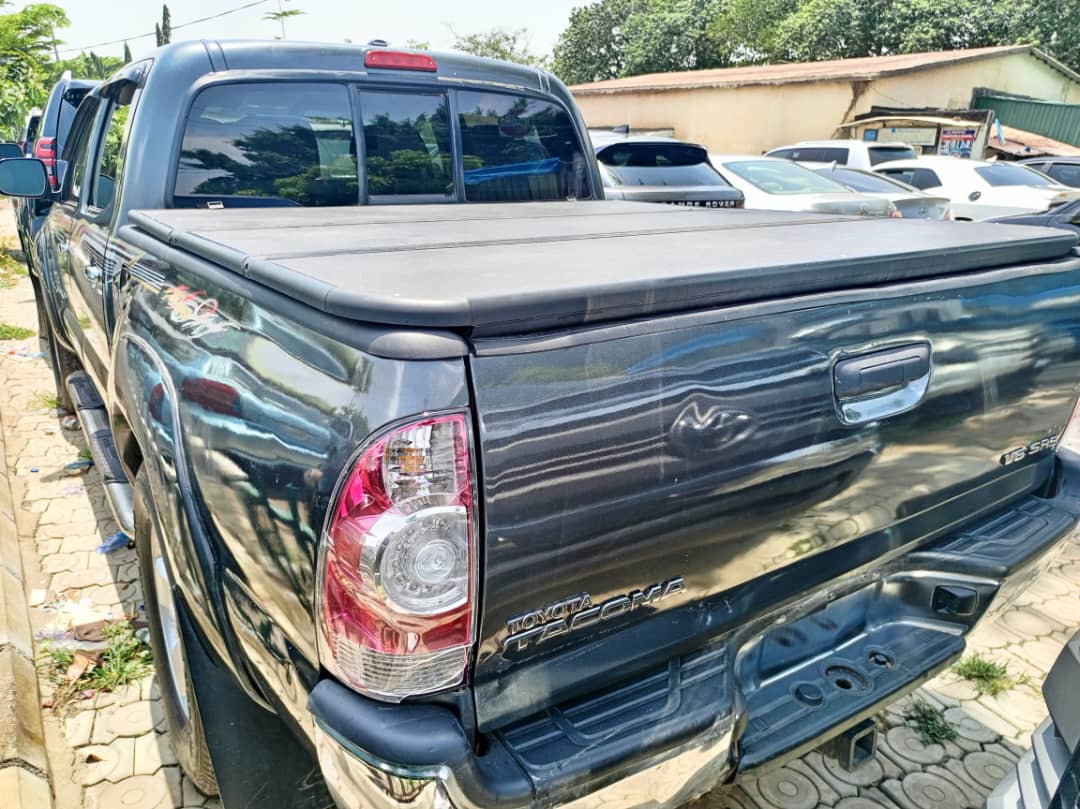 Naija Used 2010 Toyota Tacoma