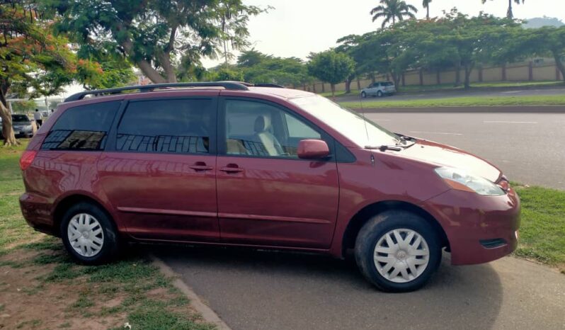 
								Foreign Used 2006 Toyota Sienna full									