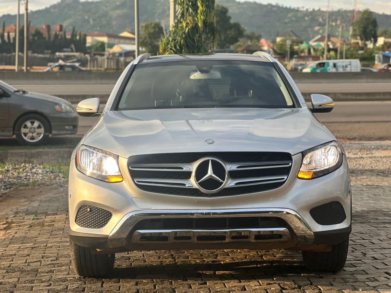 Foreign Used 2016 Mercedes-Benz GLC 300