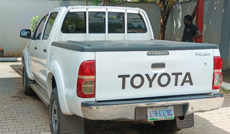 
								Naija Used 2014 Toyota Hilux full									