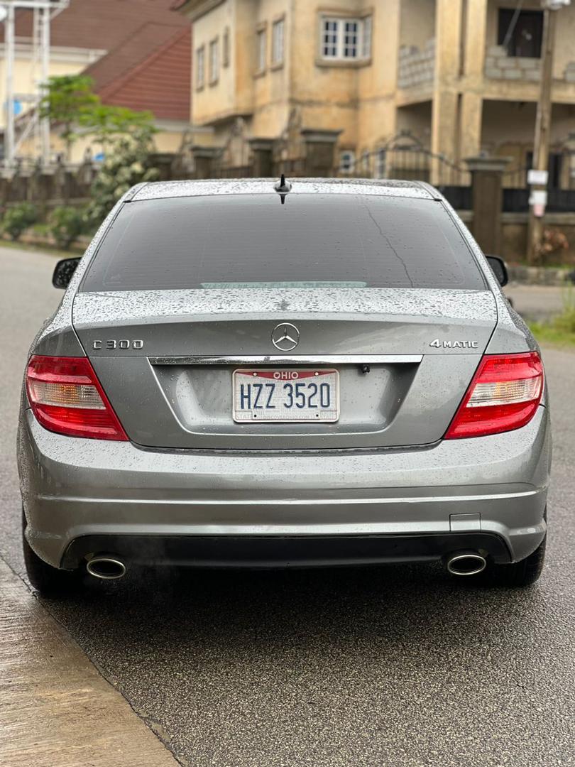 Foreign Used 2009 Mercedes-Benz C 300