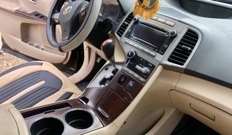 
								Naija Used 2010 Toyota Venza full									