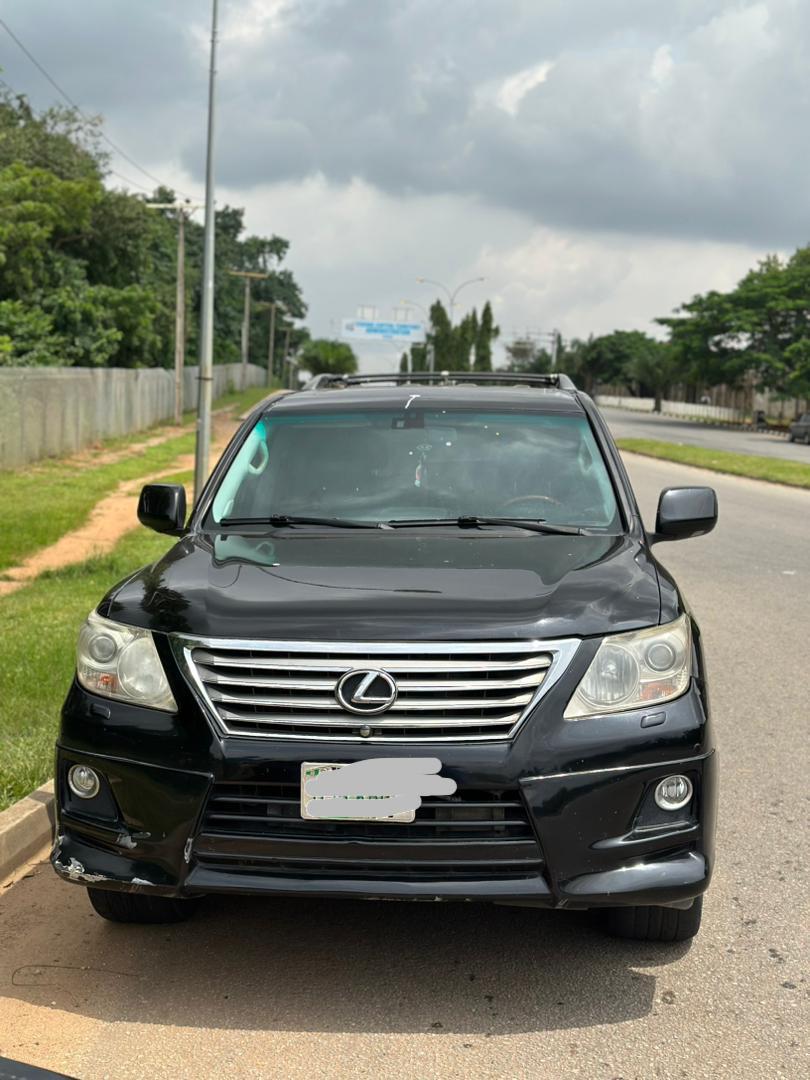 Naija Used 2011 Lexus LX 570