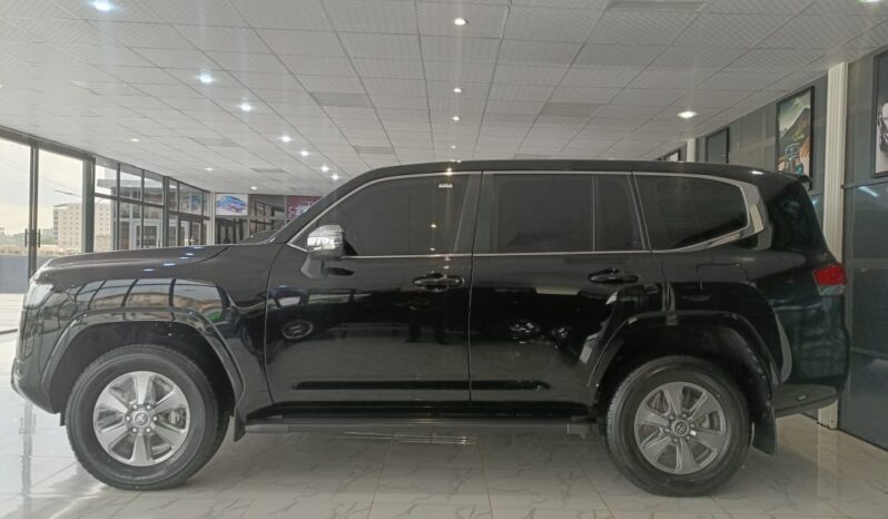 
								Brand New 2023 Toyota Land Cruiser full									